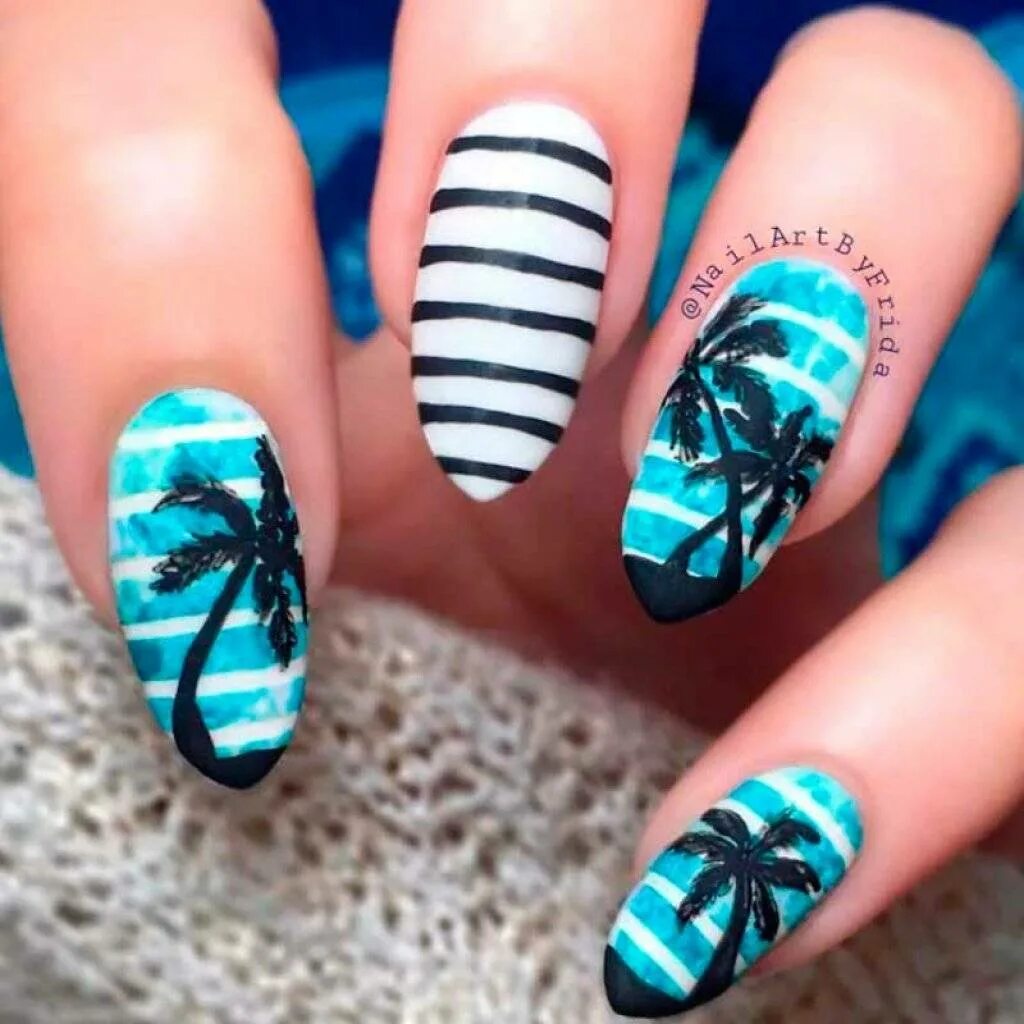 Морской дизайн ногтей. Маникюр с пальмами. Ногти морская тематика. Пляжный маникюр. Маникюр с пальмами и морем.