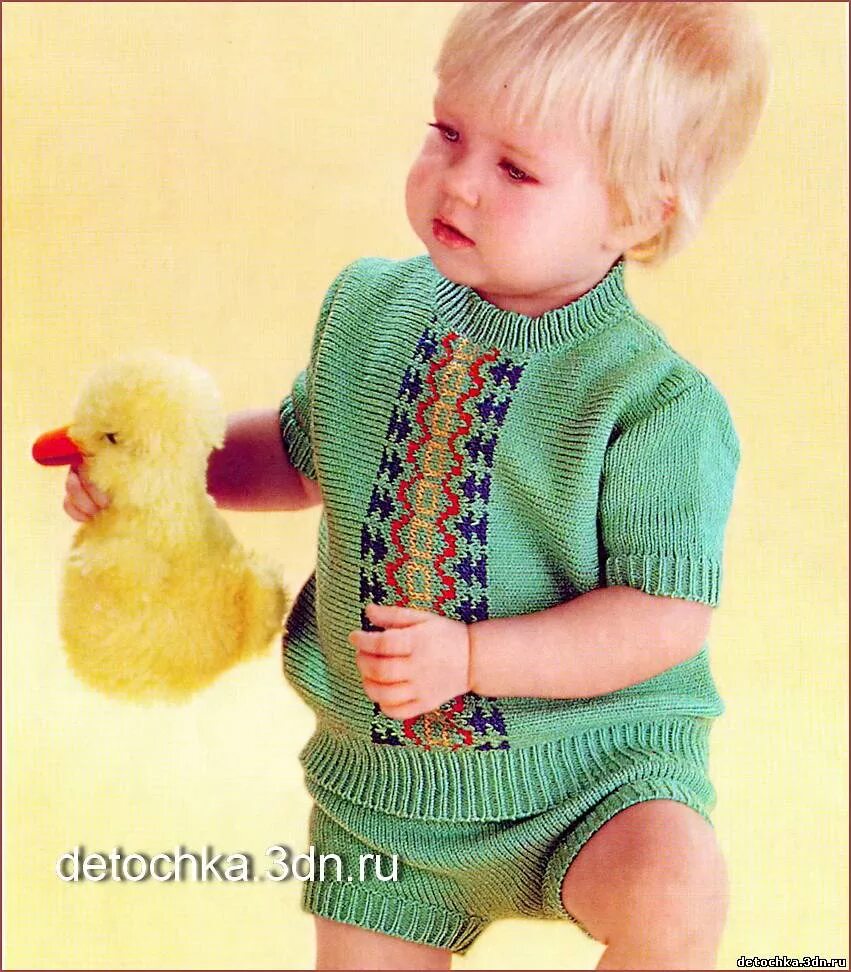 вязаные детские вещи. детский вязаный джемпер. вязаные детские вещи. вязания на 2 года видео. детский вязаный костюмчик.