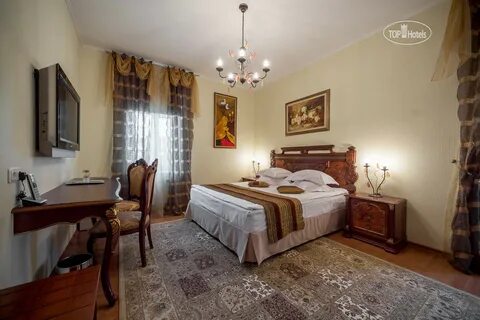 Hotel 13
