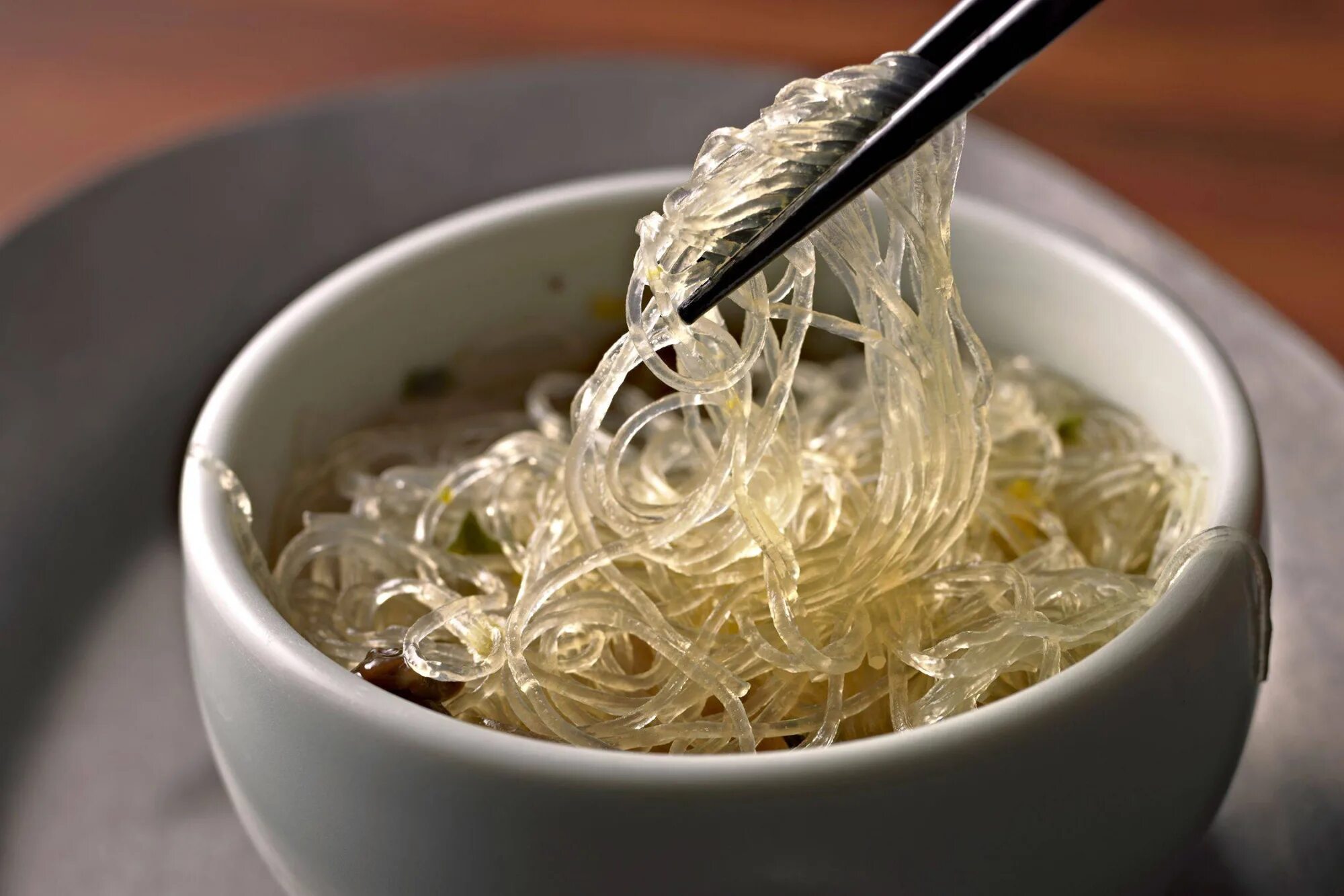 Как готовить лапшу фунчозу. Glass Noodles фунчоза. Лапша крахмальная фунчоза. Фунчоза китайская рисовая. Фунчоза заварка.