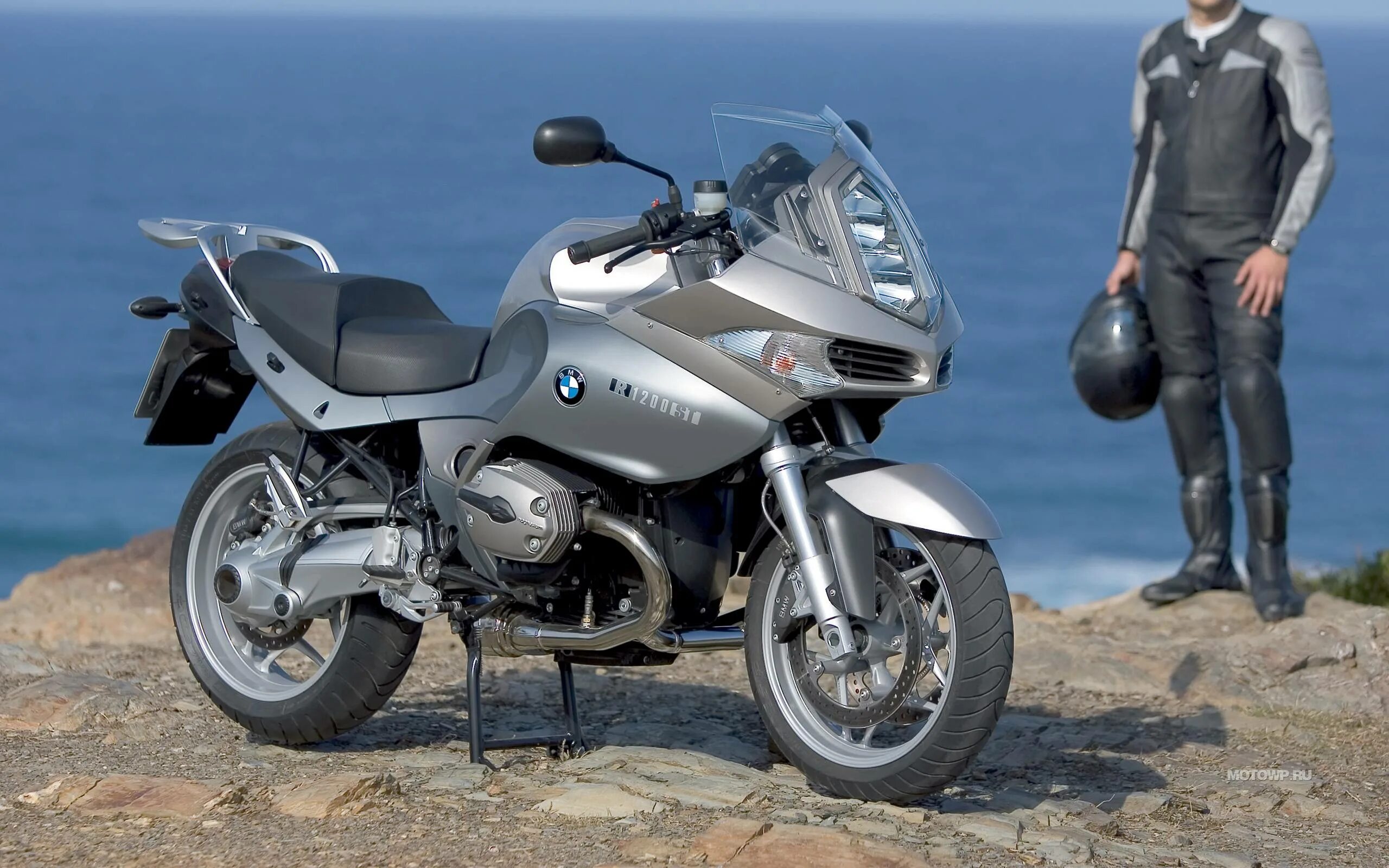 Характеристики мотоцикла BMW R1200CL - каталог, фото, описание