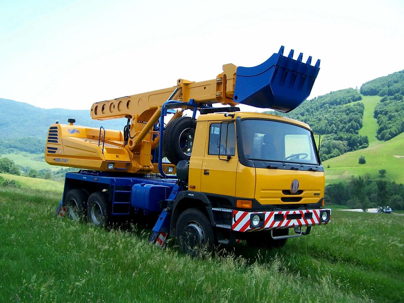 Экскаватор рипа. Экскаватор-планировщик UDS-114. Экскаватор планировщик Tatra UDS-114r 09. Экскаватор планировщик Татра 815 УДС 114. Экскаватор Tatra UDS-114.