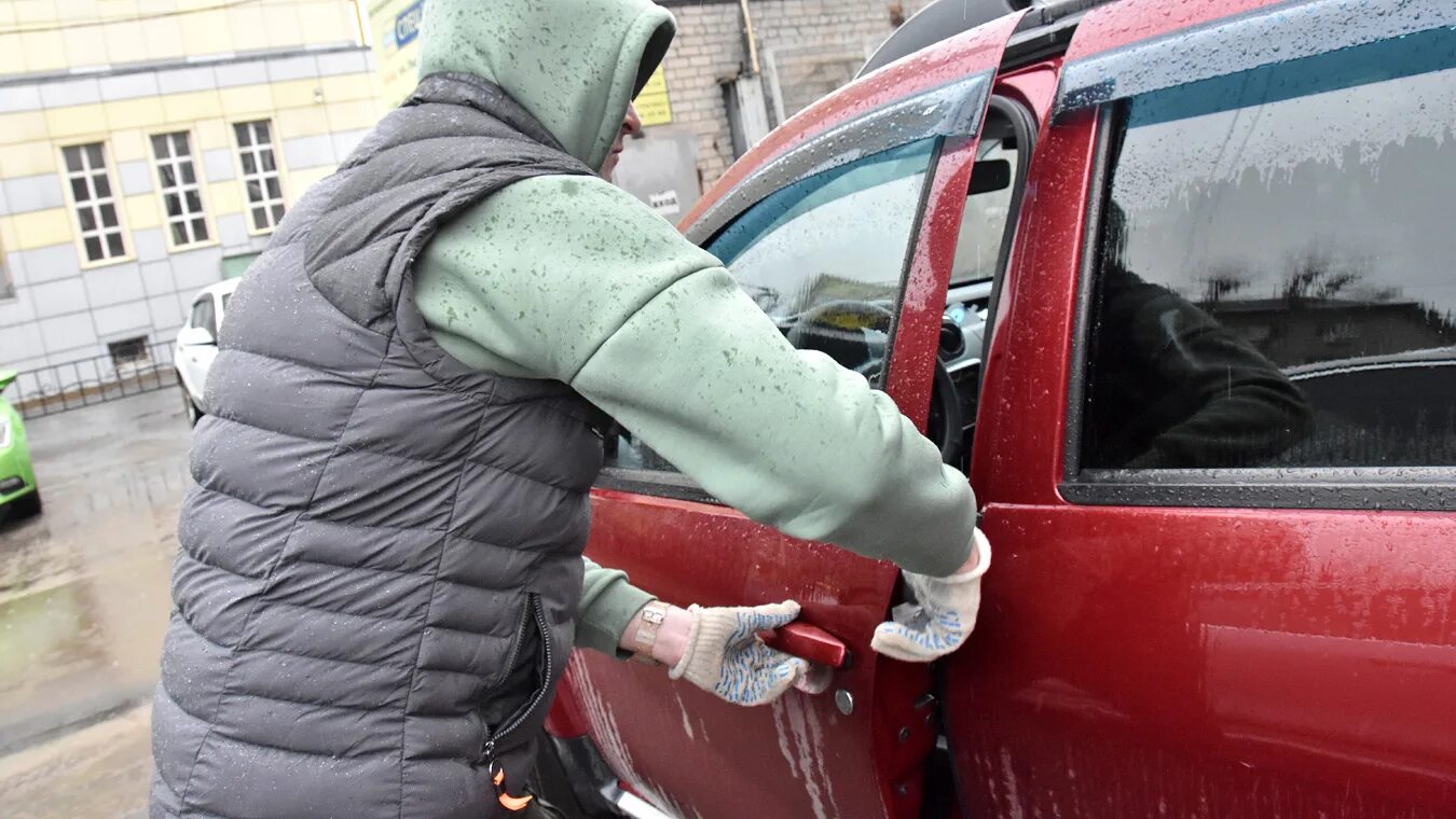 Продать угнанную машину. Берегите автомобиль. Угонщики СПБ. Угнать и продать.