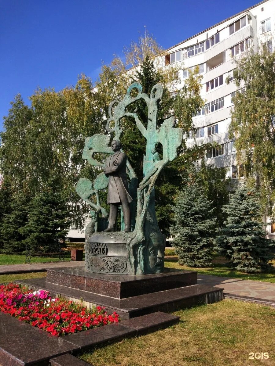 Памятник Габдулле Тукаю - Набережные Челны, Россия - где находится, описание, це