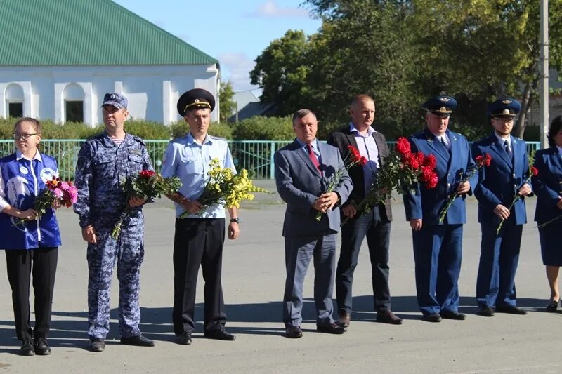 Погода в адамовке оренбургской области на неделю. Поселок Адамовка. П Адамовка Адамовского района Оренбургской области. Майский Адамовский район Оренбургская область. Комсомольский Адамовский район.