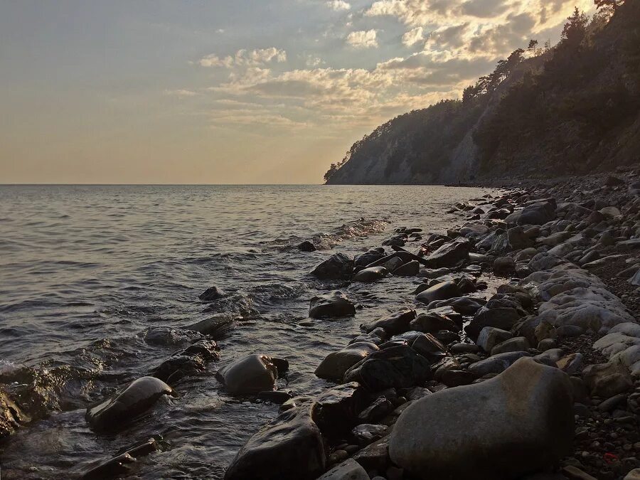 Темно щель. Криница черное море. темная щель криница. черное море криница бетта. темная щель краснодарский край.