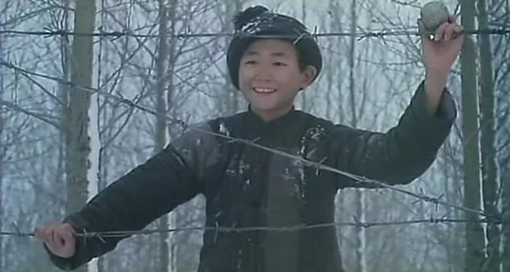 Человек за солнцем 1988. Человек за солнцем фильм 1988. человек за солнцем  hei tai yang 731. люди позади солнца фильм.
