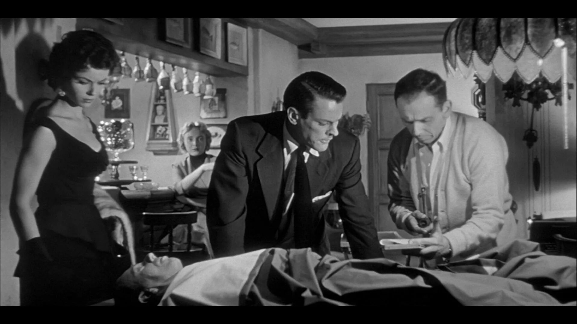 1956 похититель тел. Вторжение похитителей тел (1955). вторжение похитителей тел фильм 1956. вторжение похитителей тел кадры. вторжение в венгрию 1956 фильм.