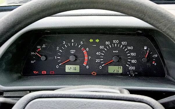Расход 2115 инжектор. Экран пробега ваз 2115. ваз 2114 с пробегом. ваз 2115 стандарт.