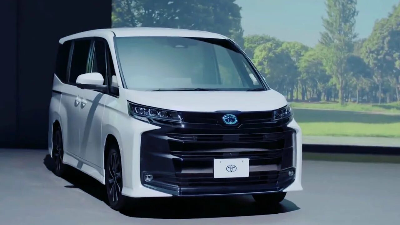 Voxy гибрид. Toyota Voxy 2022. Тойота Вокси 2022. Тойота Вокси 2020. Тойота Вокси 2018.