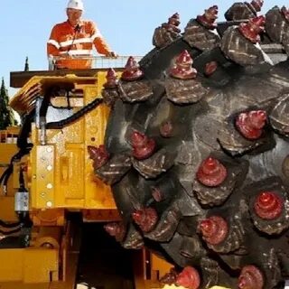 Огромный бур