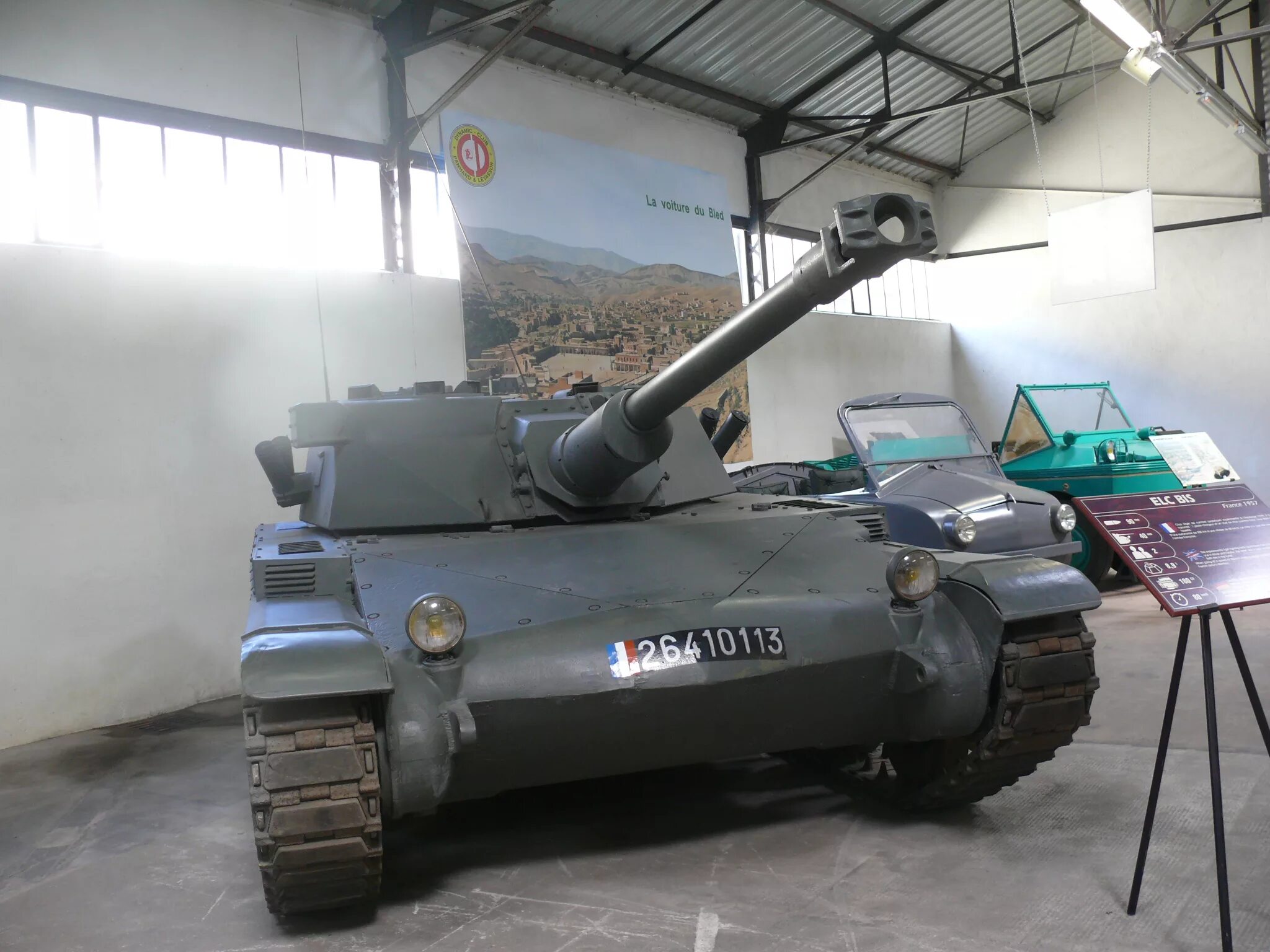 Combat de. Танк AMX ELC 90. Танк AMX ELC bis. Французский танк AMX ELC bis. ELC bis Saumur.