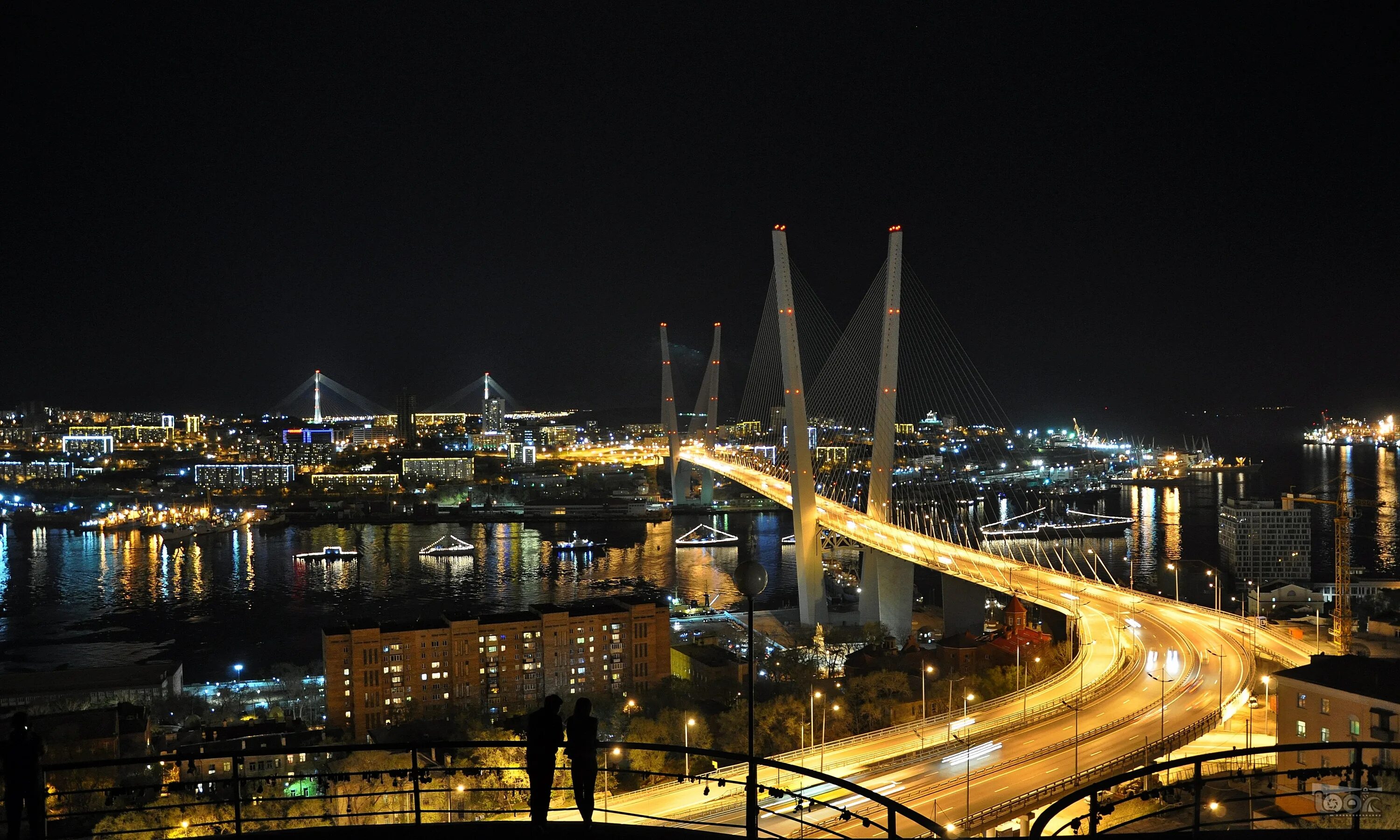 Город на золотом роге. Ночной Владивосток золотой мост. Золотой Рог Владивосток ночью. Мост золотой Рог Владивосток. Золотой мост Владивосток ночью.