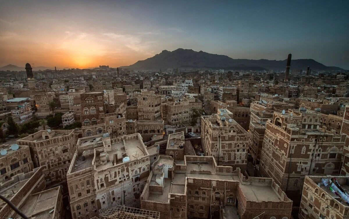 Население города сана. Сана столица Йемена. Сана Йемен старый город. Город Сане Йемен. Мечеть Талха Йемен.
