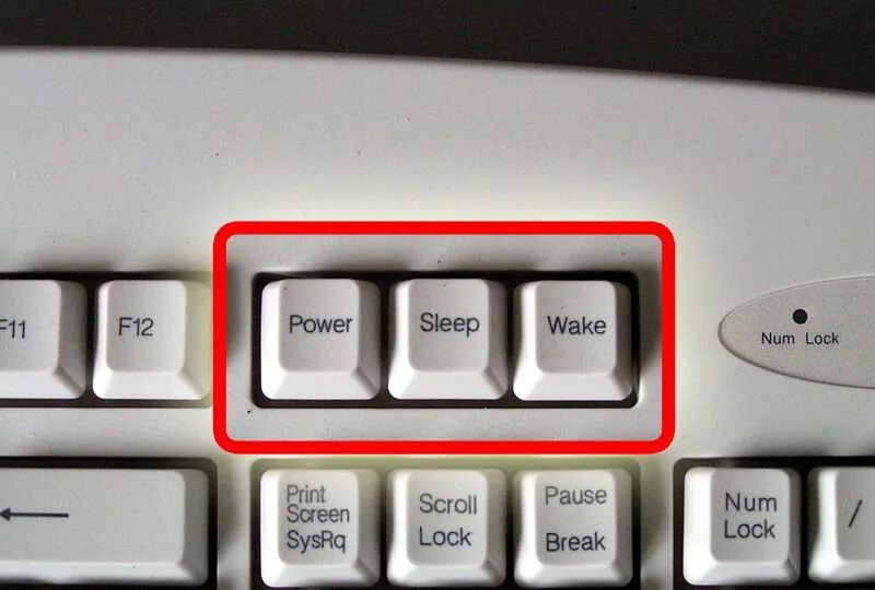 Компьютер нажимает кнопки. Кнопка Power на клавиатуре. Кнопка Power на клавиатуре компьютера. Hover кнопка на клавиатуре. Кнопка пазер на клавиатуре.