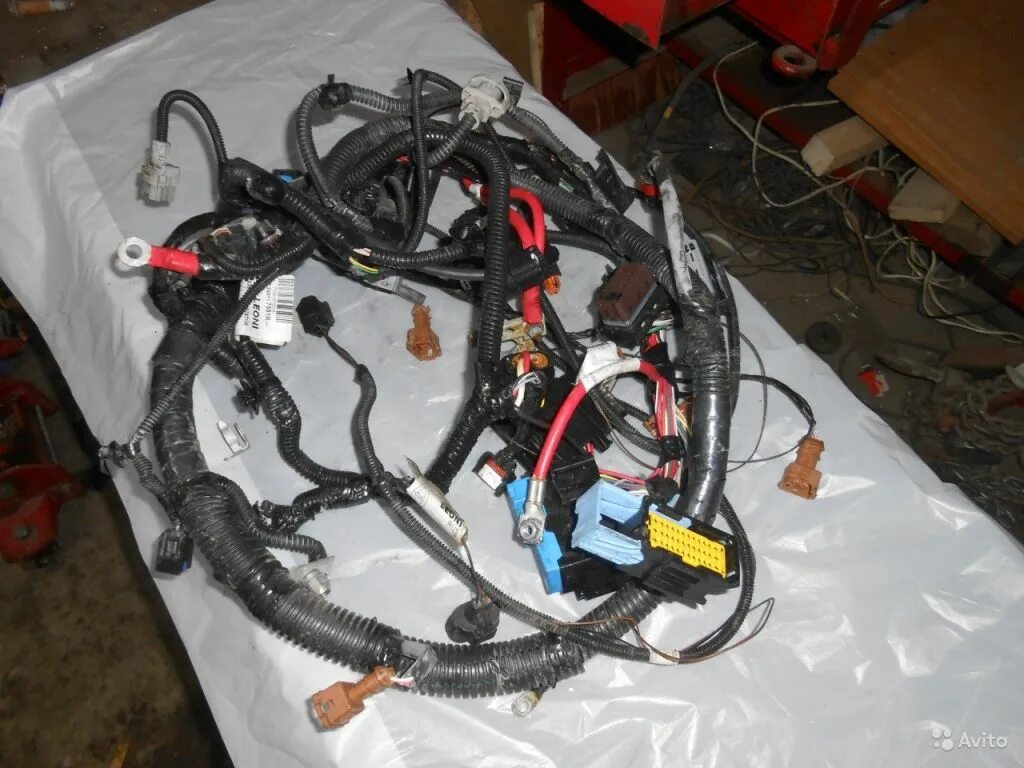 Подкапотная проводка рено логан 1. Проводка renault kangoo 2 дизель. Жгут моторного отсека акпп ор. Логан 2 жгут проводки. Рено лагуна 2 дизель 1.