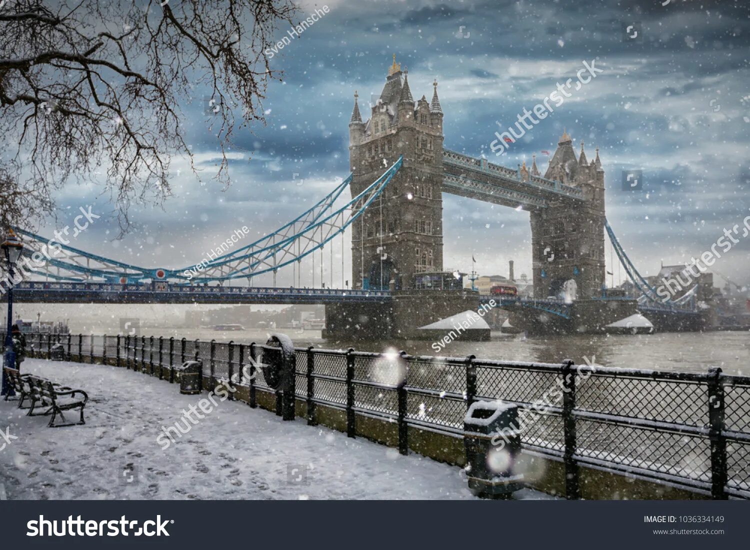 Снежный лондон. Nick visited london last winter. Снег в лондоне. Nick visited london last winter. Лондон зима биг бен.