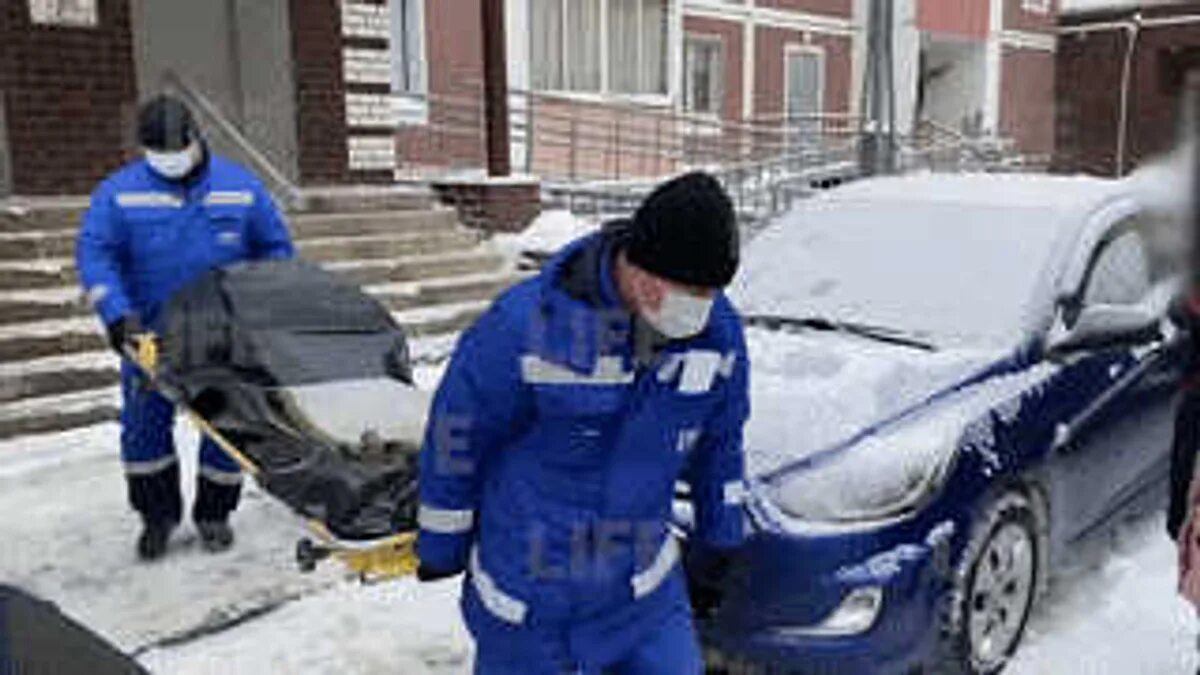 Подрезково происшествия. Подросток выпрыгнул с 17 этажа в. Химки девушка выпала из окна.