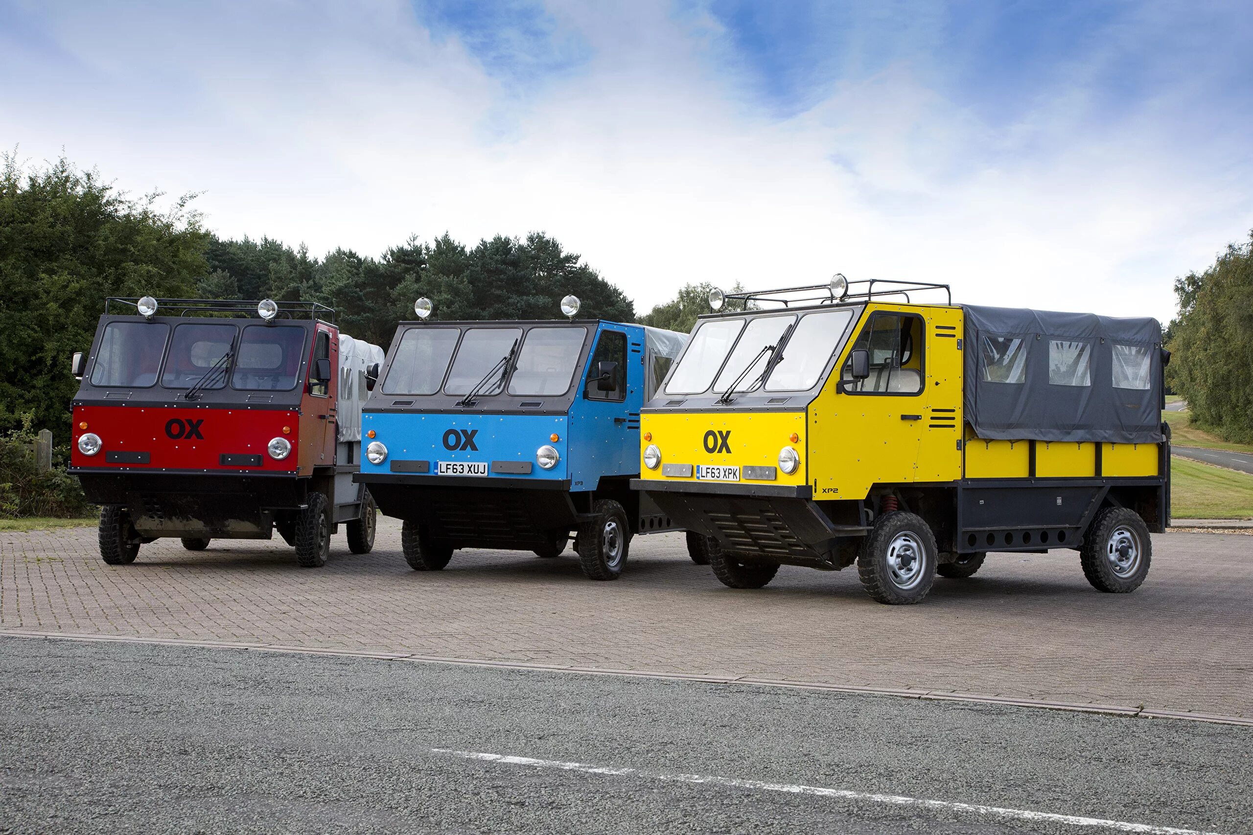 Global vehicles. Компактный грузовичок. Global vehicles. Global vehicles. Бюджетные грузовики.