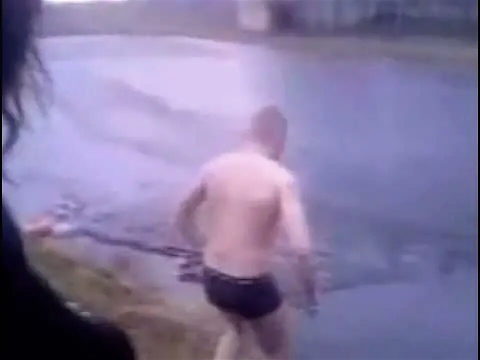 Фотосессия на льду. Прыгнула на лед. Прыгнула на лед. Мальчик прыгнул на лед. Прыгнула на лед.