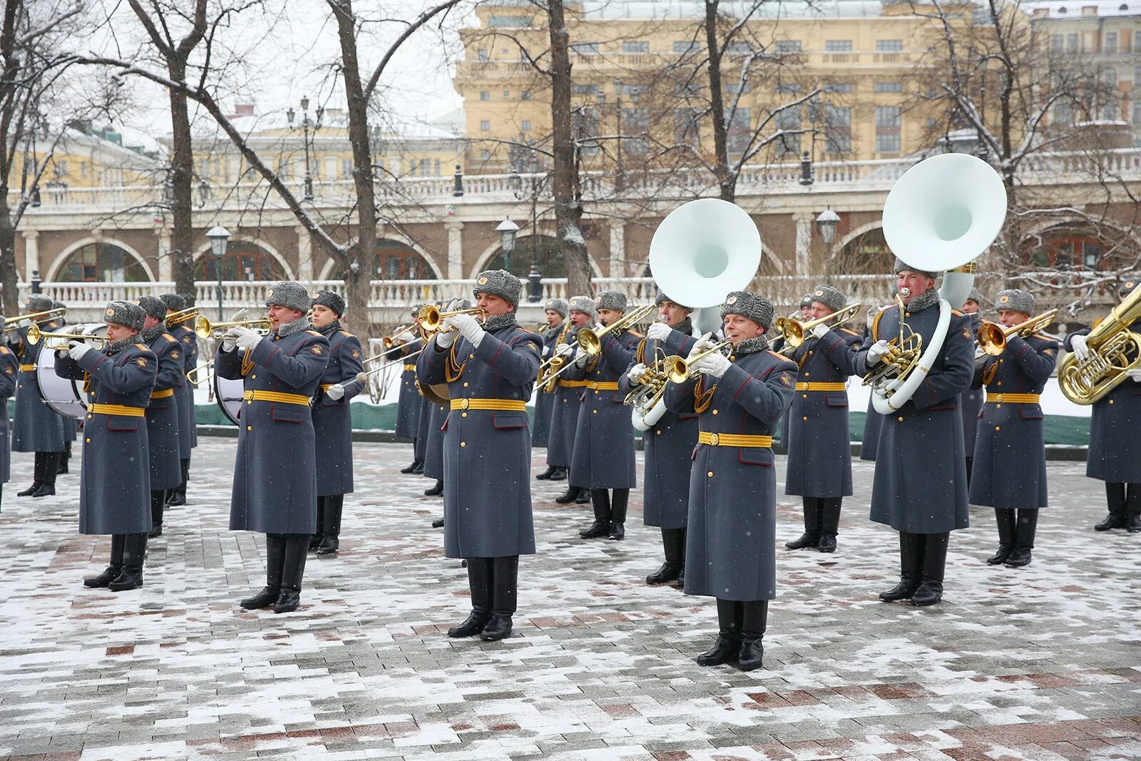 Что будет 23 февраля в москве. Парад на 23 февраля в Москве. Празднование 23 февраля в Москве. Празднование дня защитника Отечества в Москва. 23 Февраля Москва мероприятия красная площадь.