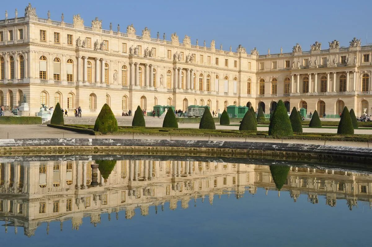 Chateau versailles. Версальский дворец дворцы Франции. Версальский дворец парковый комплекс. Замок Версаль (Chateau de Versailles). Парковый ансамбль Версаля во Франции.