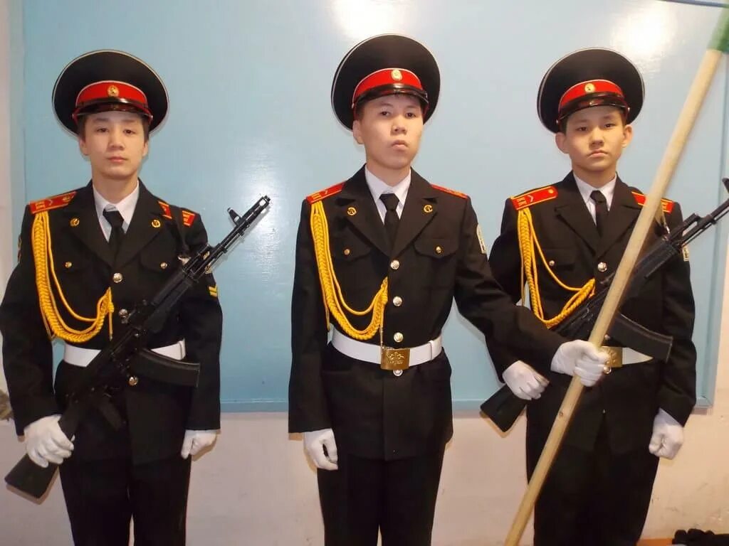 Кадет модель. Китель кадетский парадный. парадная форма кадета. парадная фора кадетов. форма кадетов для мальчиков.