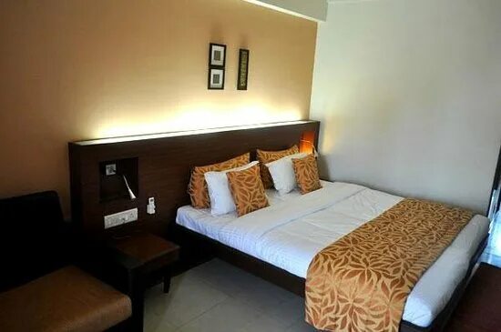 Hotel united. Kingdom hotel. Отель нормандия афипский. Гуанчжоу отель. Hotel united.