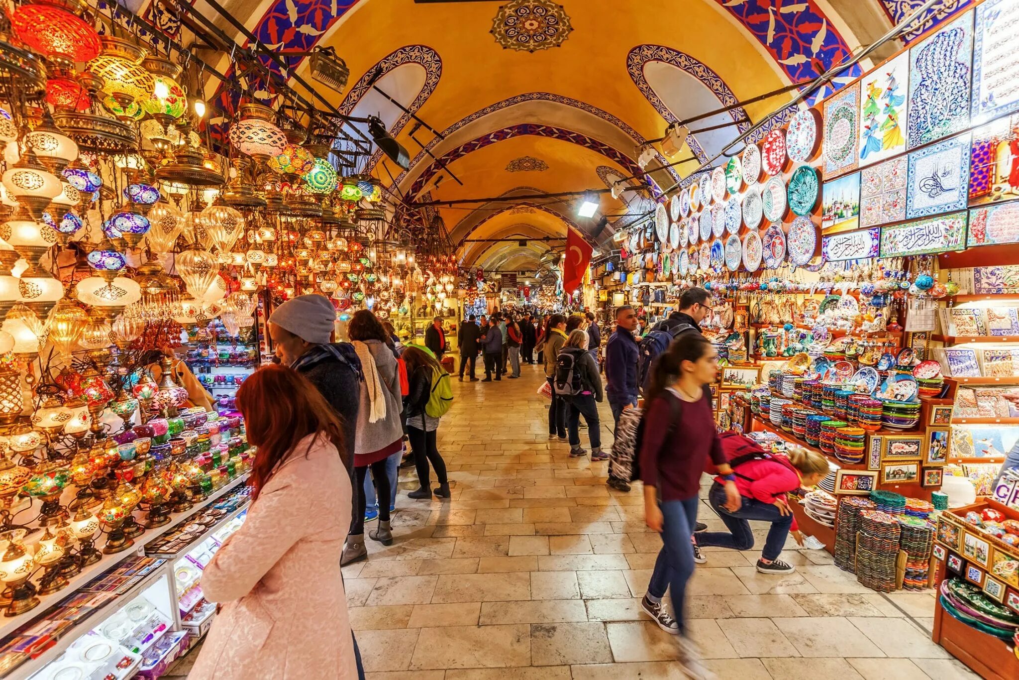 Turkey shop. Рынок в Стамбуле Гранд базар. Гранд базар Турция Стамбул. Рынок Капалы Чарши в Стамбуле. Гранд-базар kapali Çarşi.