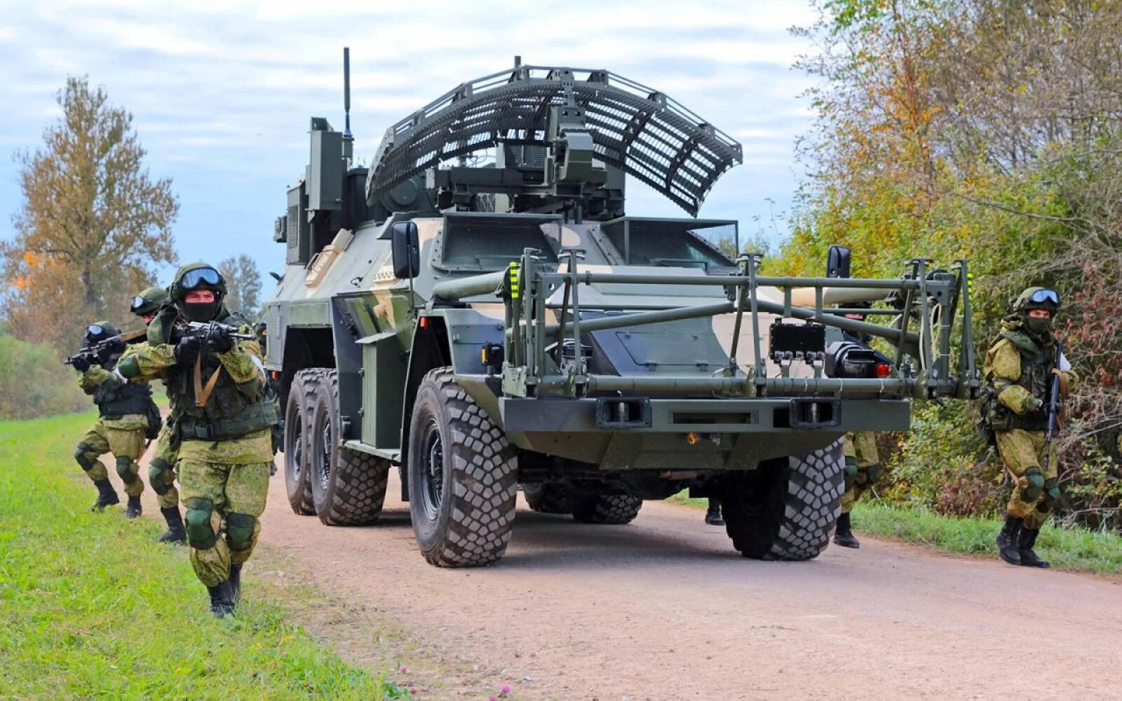 Военный новый техника и вооружение. МДР 15м107 листва. Машина дистанционного разминирования 15м107 «листва». Машина разминирования листва РВСН. Листва РВСН.