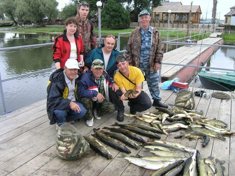 Рыбалка в Астрахани. Дельта Волги рыбалка. Промысловые рыбаки в дельте Волги. Рыбы дельты Волги. Астраханский база рыболовный сайт