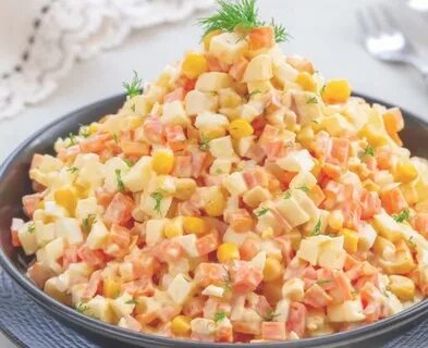 Салат с кукурузой сыром морковью огурцом