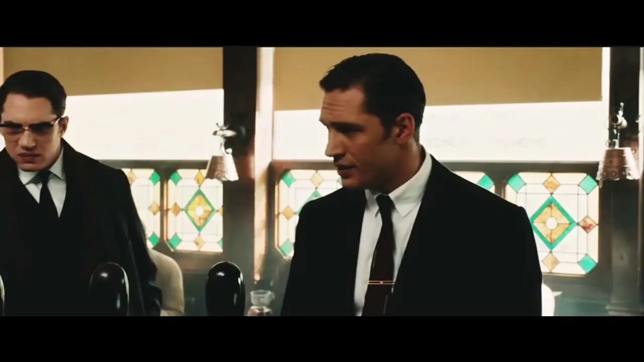 Легенда перестрелка. Легенда 2015 харди. Легенда 2015 реджи. Легенда перестрелка. Легенда я пришел на перестрелку.