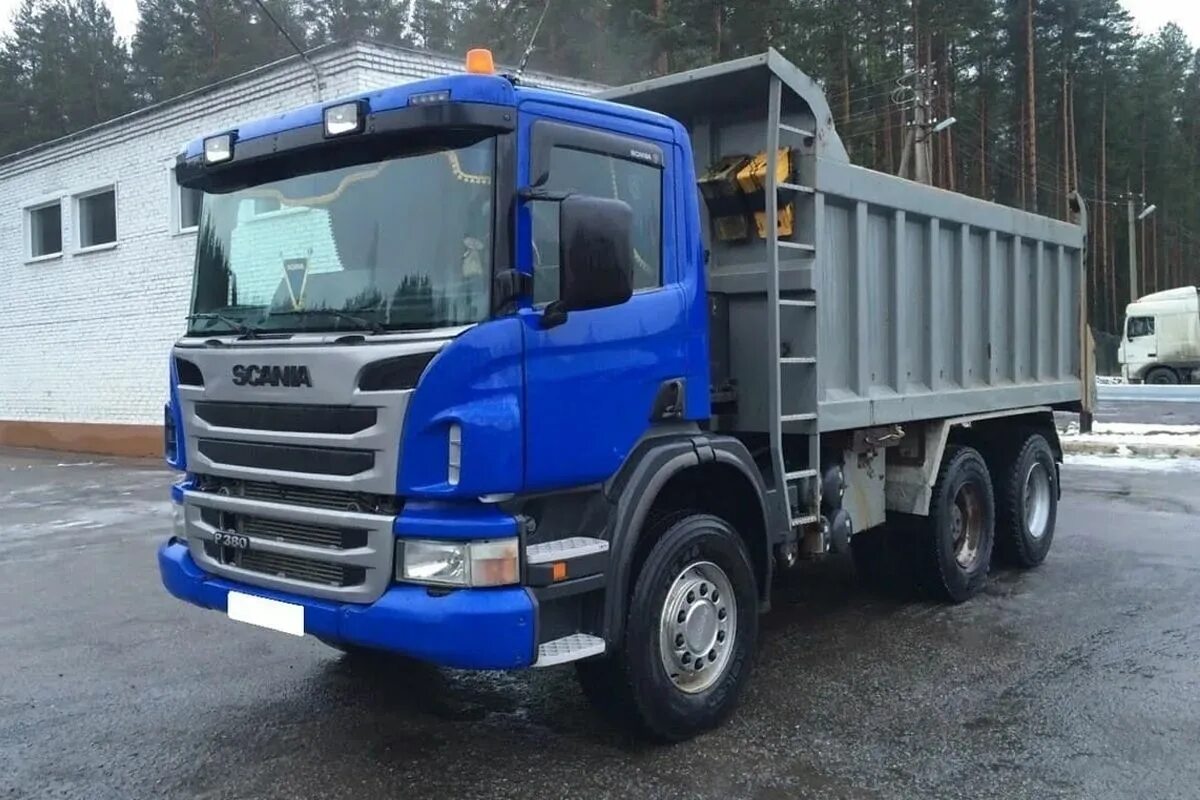 Аренда самосвала buy ticket. Скания p380 самосвал. Scania p380 6x6 самосвал. Скания 380 самосвал. Скания p380 cb6x4ehz.