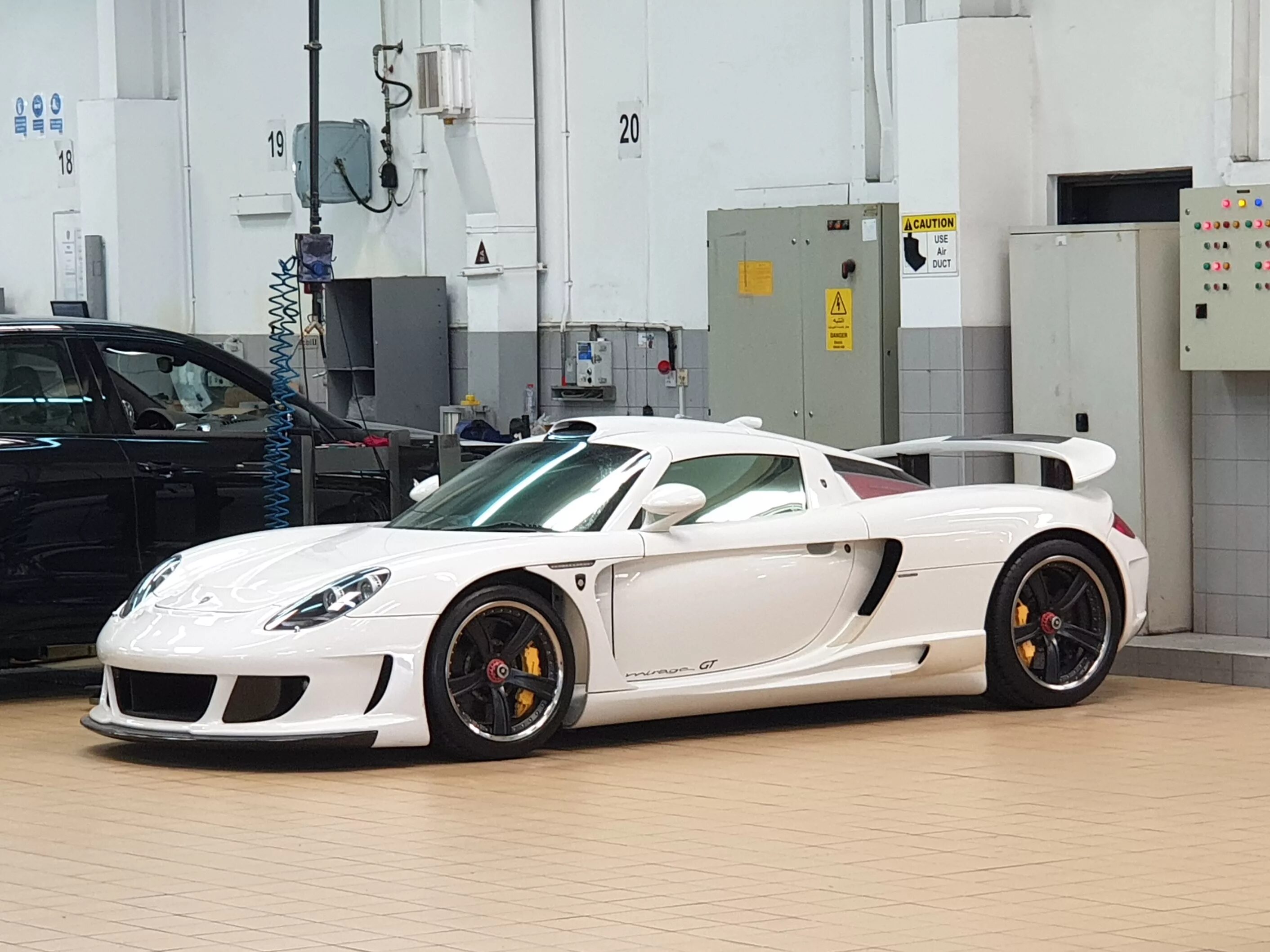 Porshe 911 carrera gt. Porsche carrera gt gemballa mirage. Porsche carrera gt mirage gt. Gemballa mirage gt. Porsche gemballa mirage gt.