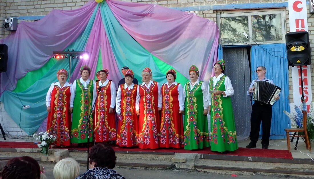Баннер на праздник села. День села концерт картинка. Концерт на день села. Теплоколодезянский дом культуры губкинского. Праздник села в дк.