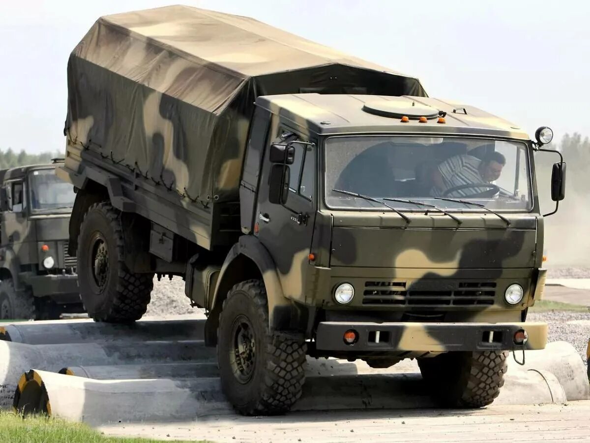 Военный грузовой автомобиль. КАМАЗ 4350 Мустанг. КАМАЗ 43501. КАМАЗ 43501 самосвал. КАМАЗ-43501 (4х4).