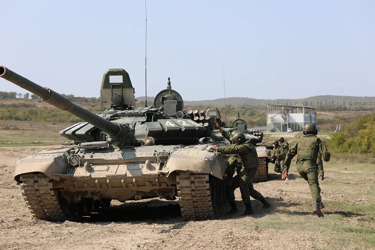 Танк ВДВ т72. Т 72 б3 в Чечне. Т-72 ВДВ. Т-72 Сомали. 3 й штурмовой бригаде