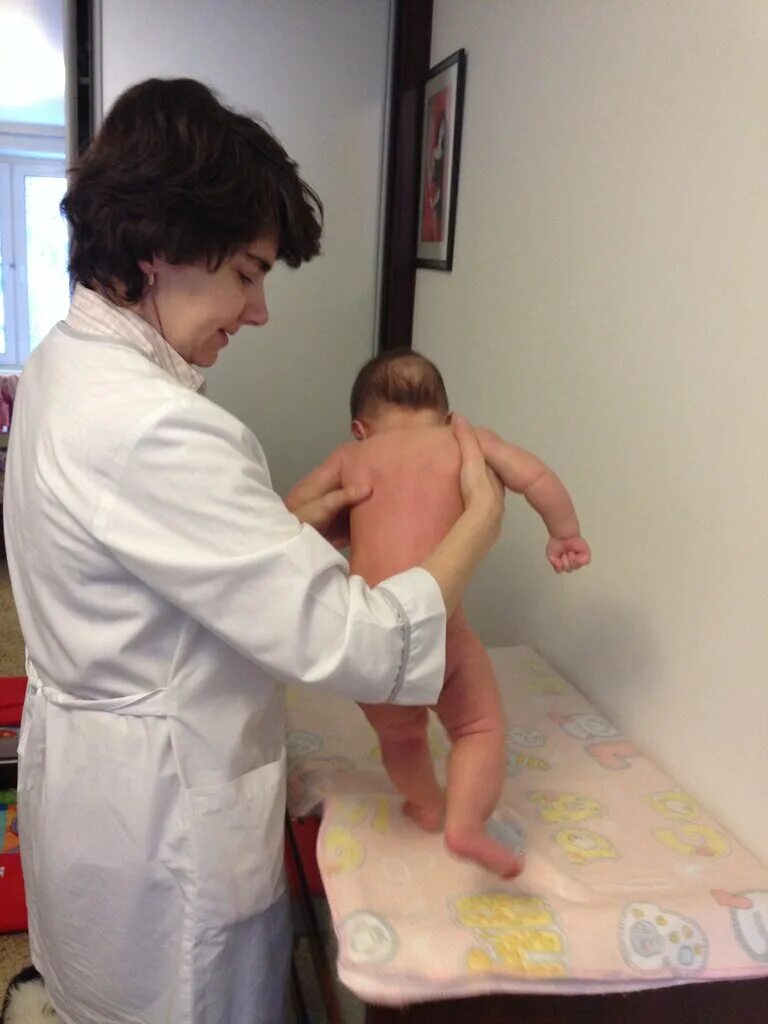 массаж детям. массаж в детской практике. детский массаж. отделение реабилитации детей массаж. массажистки для грудничков.