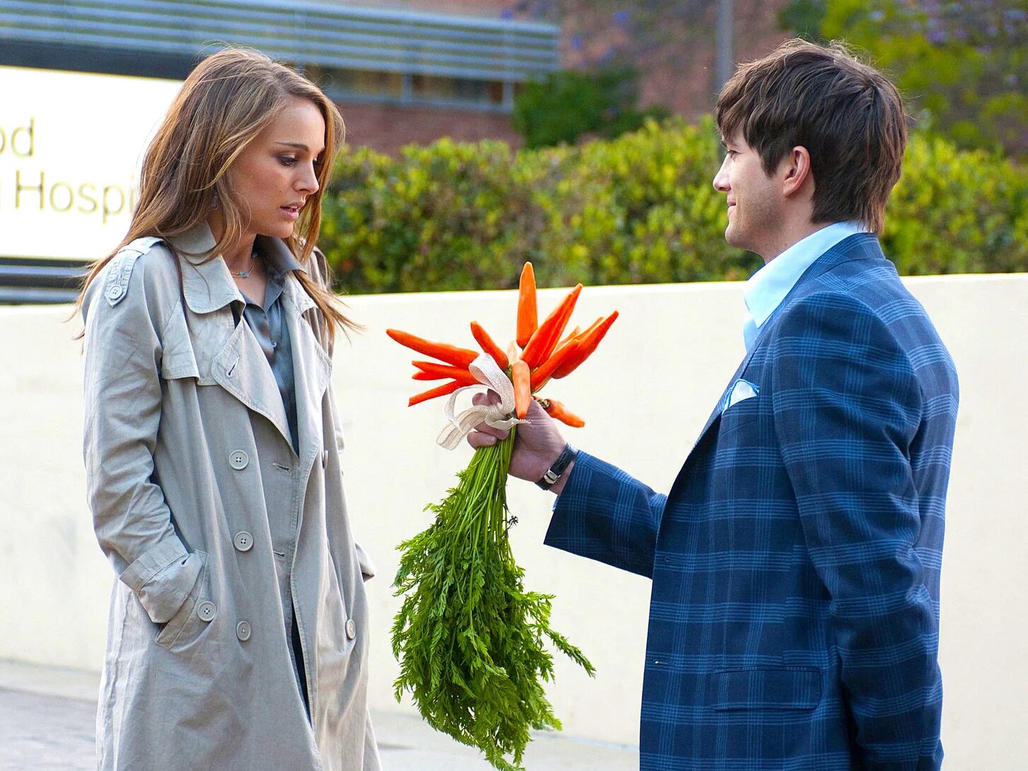 Сегодня хотят мужчины. Эштон Катчер с морковкой.