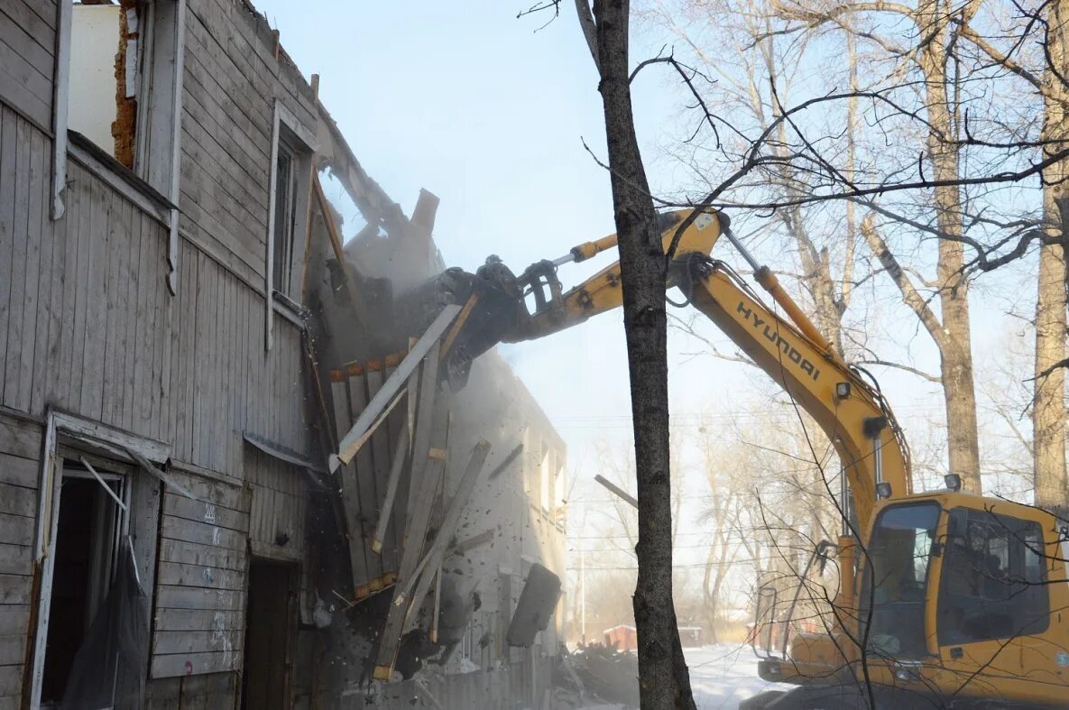 Снос бараков. Ураган фото. Бараки в россии. Снос бараков в березовском. Снос бараков.