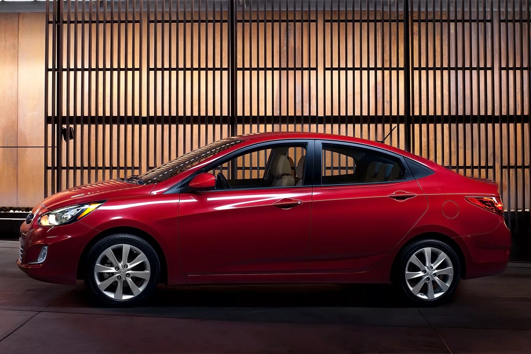 Hyundai accent 2012. Hyundai accent iv (2010-2017). Новые хендай 2012. Новые хендай 2012. Hyundai accent 2014.