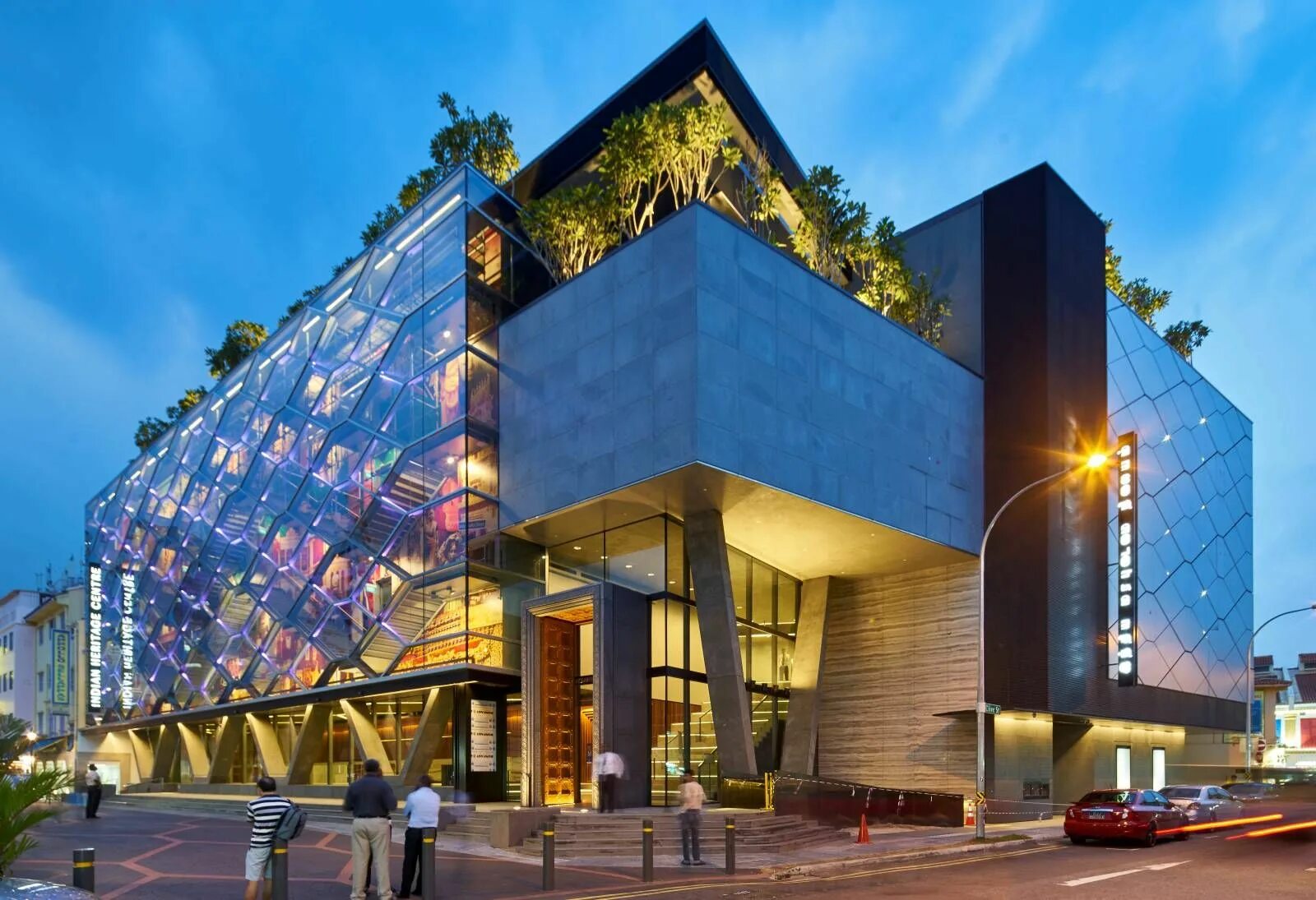 Центр современной архитектуры. Galleria mall west фасад. музей indian heritage centre фасад. досуговые центры мира архитектура. торговый центр китай архитектура фасады.