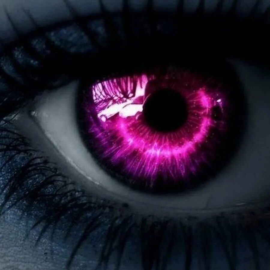 Красивые глаза. Розовые глаза. Фиолетовые глаза. Цветные глаза. Блестят красные глазки
