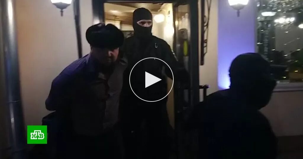 Бандиты стали бизнесменами. Похищение бизнесмена в казани. Бандитизм 1990-х. Петров александр петрович выборг. Бенуа мажимель багровые реки.