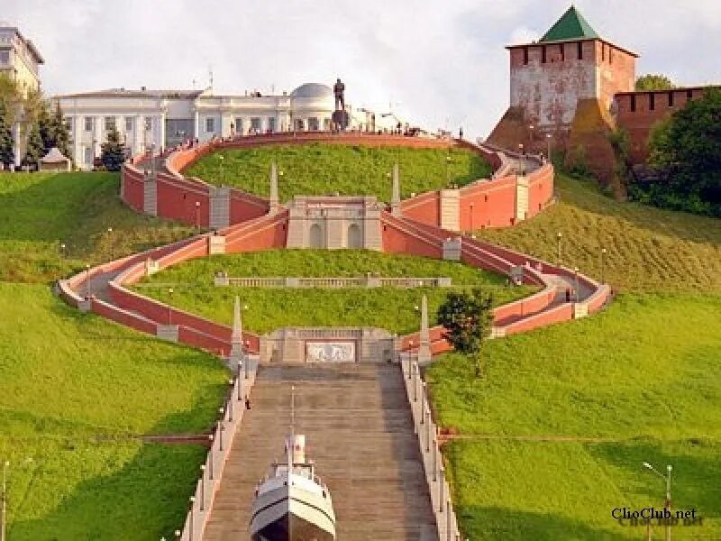 Чкаловская лестница Великий Новгород. Нижний Новгород Кремль Чкаловская лестница. Чкаловская лестница 1943. Чкаловская лестница достопримечательности Нижнего Новгорода. Чкаловская места