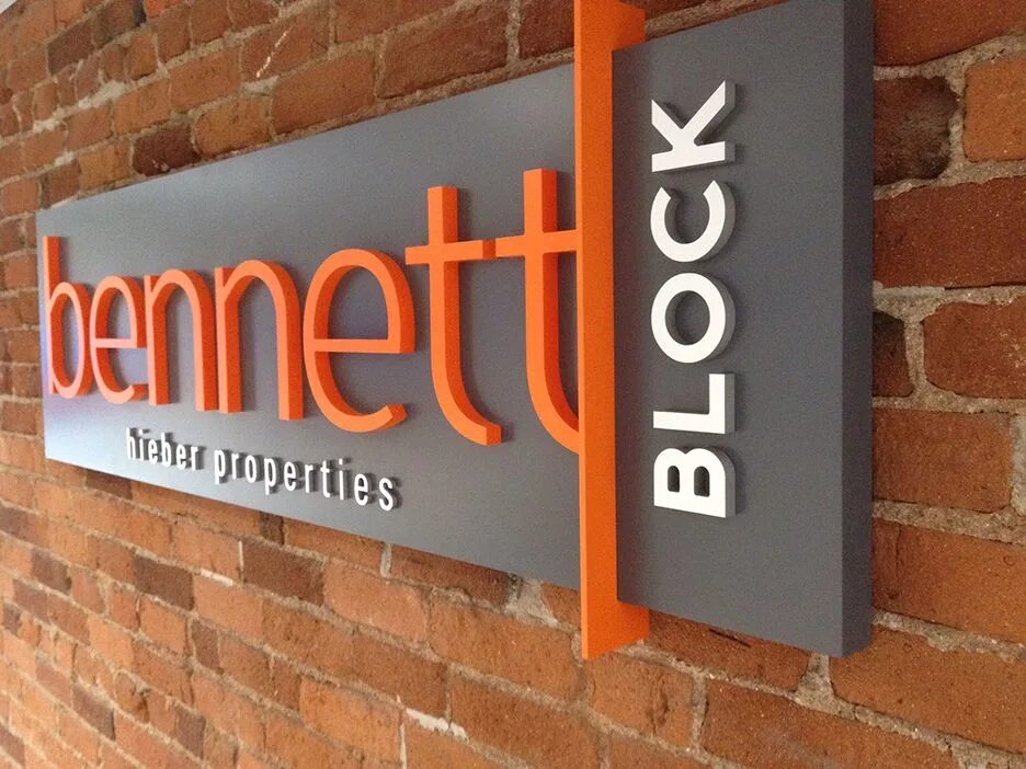 Креативные вывески. Необычные световые вывески. Stella sign design. Торцевой лайтбокс. Дизайнерские указатели.