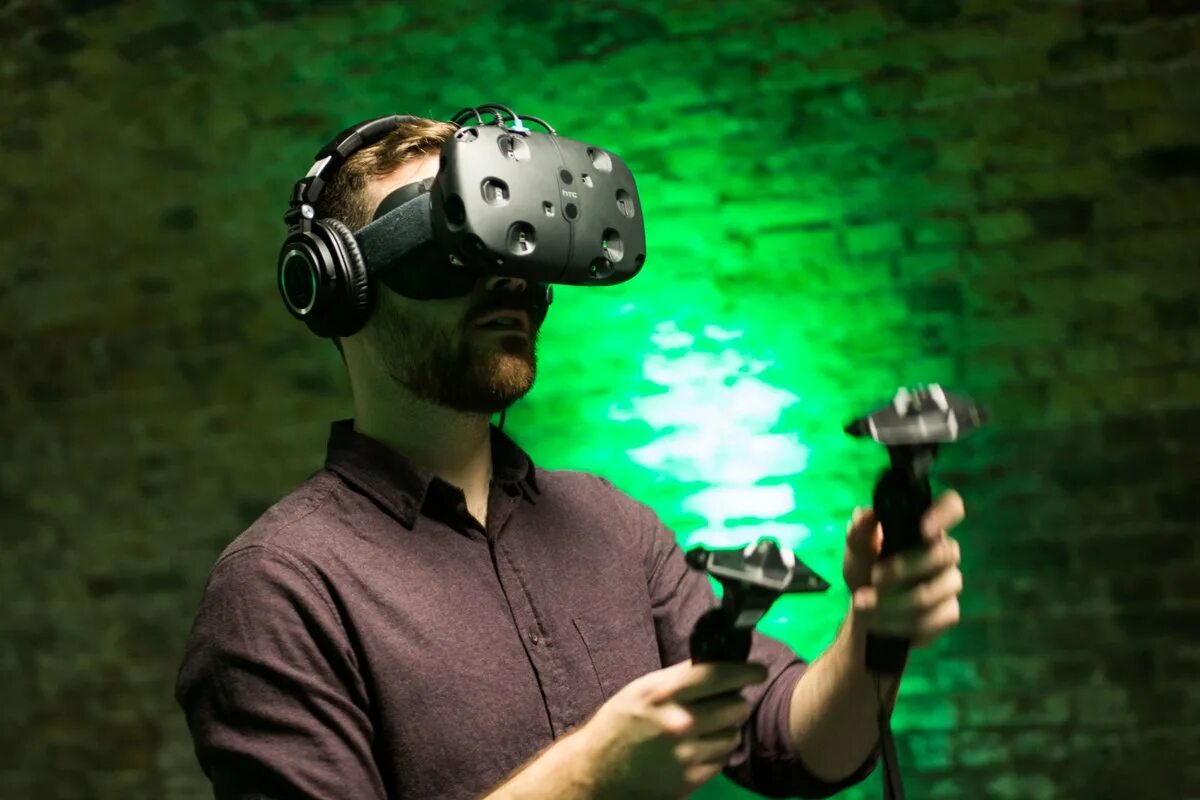 Игры виртуальной реальности с джойстиком на андроид. Очки виртуальной реальности. Джойстики виртуальной реальности. Геймпад для виртуальной реальности. Виртуальная реальность дети.