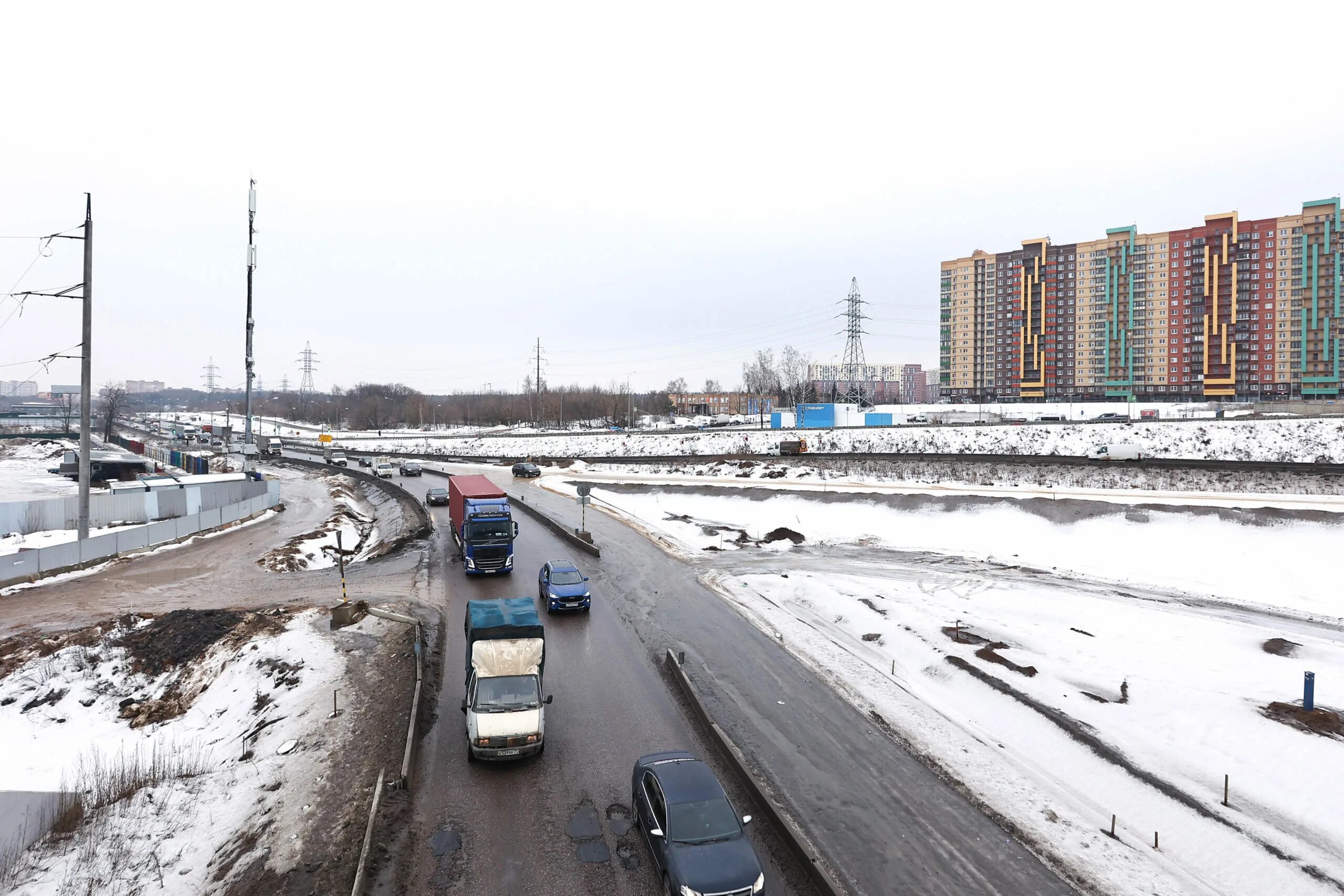 Строительство дорог октябрьский. Объездная п. Октябрьский м5. Стройка дорог. Люберцы стройка мост 2022. Строительство объездной.