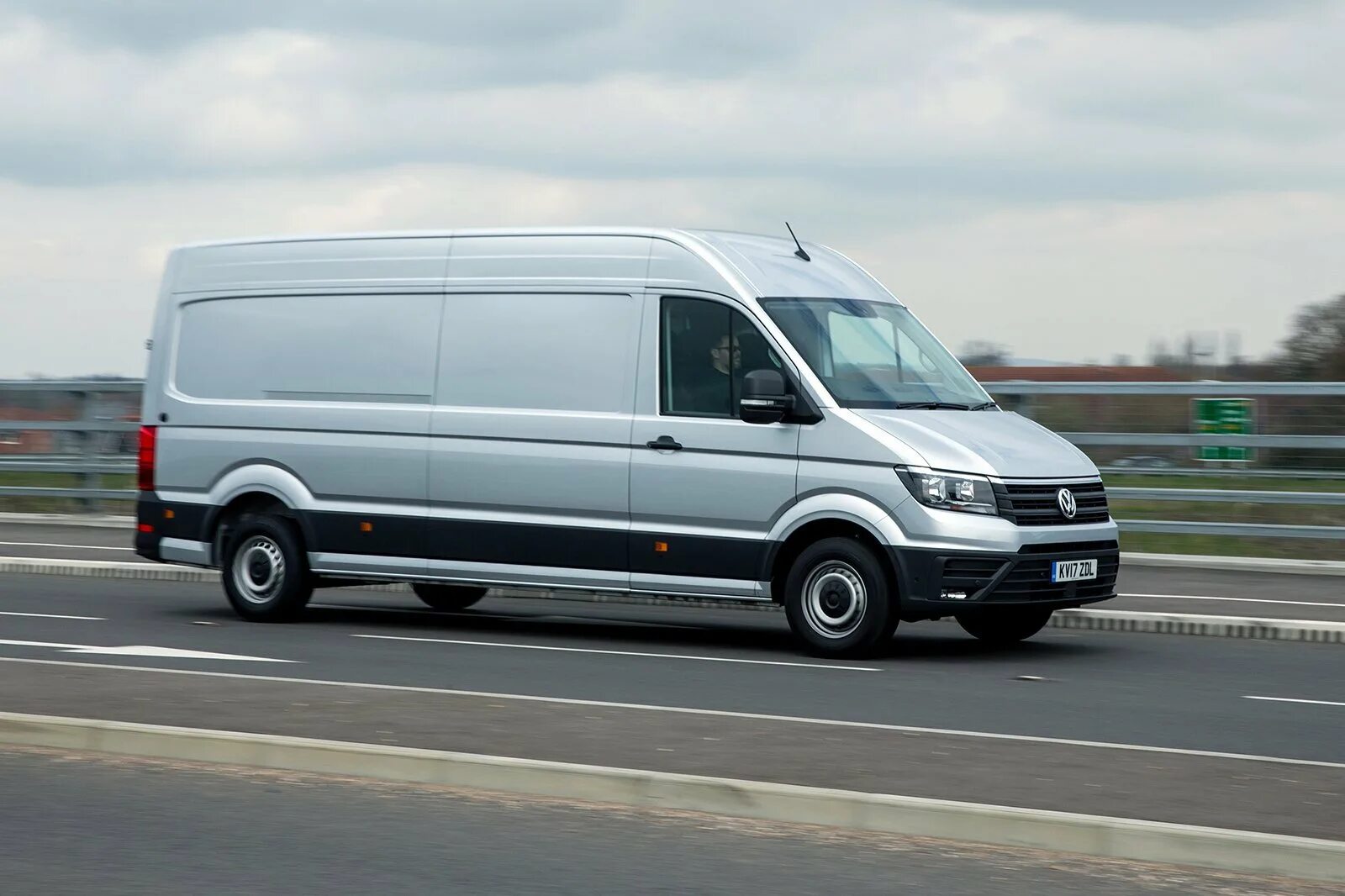 Volkswagen crafter купить. Фольксваген Крафтер фургон. Volkswagen Crafter грузовой фургон. Фольксваген Крафтер,3. Volkswagen грузовой фургон Crafter 2020.